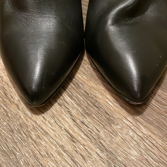 Renvy Cara cupped heel ankle black leather 4.5 inch booties/ boots in size 11 - Picture 6 of 11